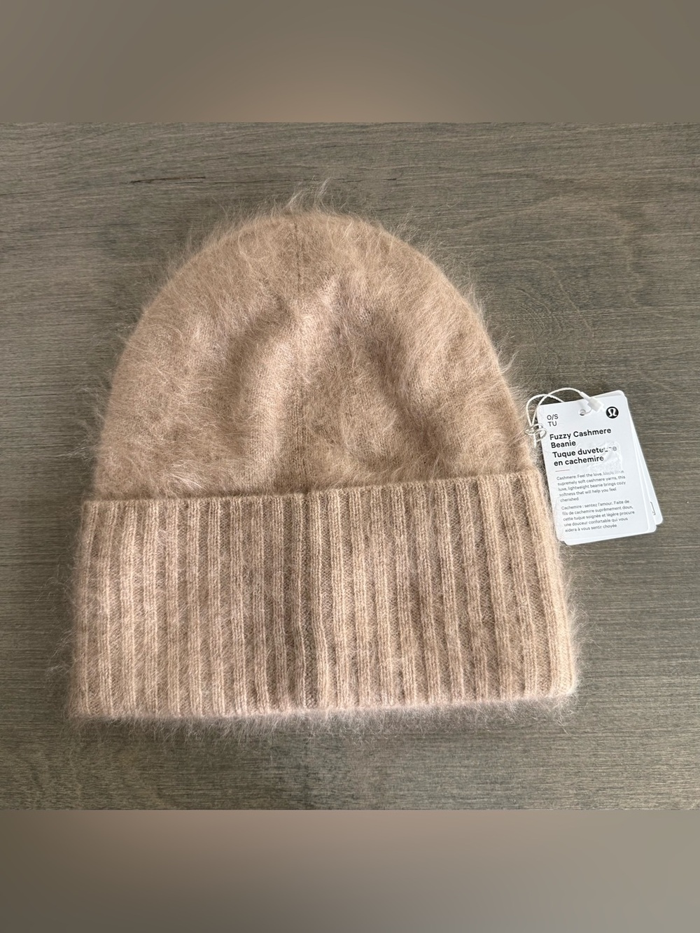 Lululemon Fuzzy Cashmere Beanie
LU9DLAS HNMG